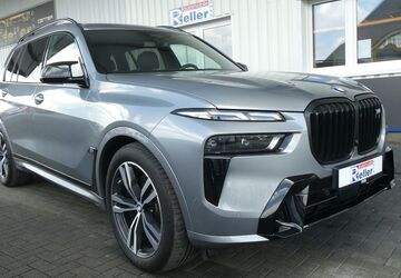 BMW X7 M60 45.807 km 89.900 &euro; Paderborn 33106