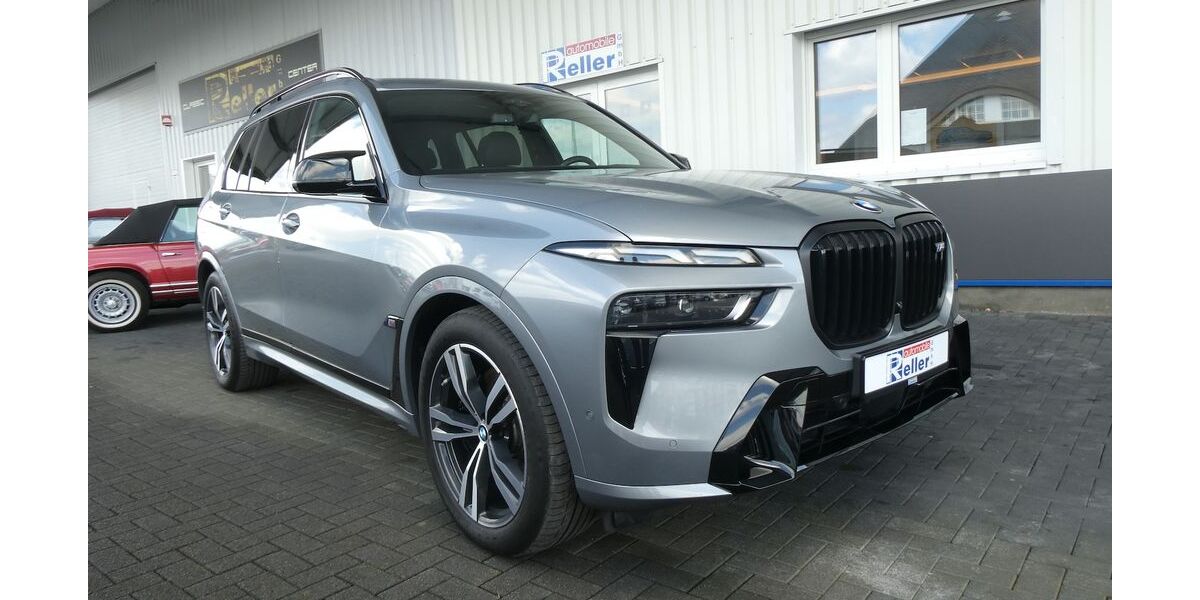 BMW X7 M60 45.807 km 89.900 &euro; Paderborn 33106