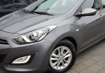 Hyundai i30 92.800 km 7.350 &euro; Paderborn 33102