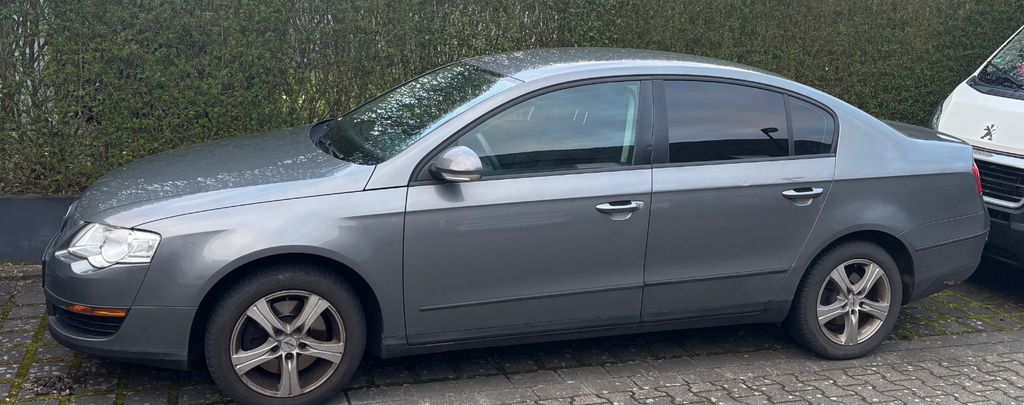 VW Passat 182.563 km 1.200 &euro; Gütersloh 33334