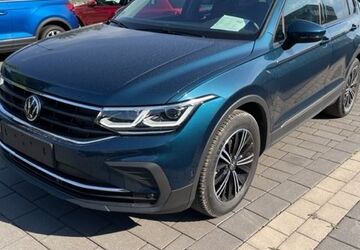 VW Tiguan 4.781 km 38.998 &euro; Soest 59494