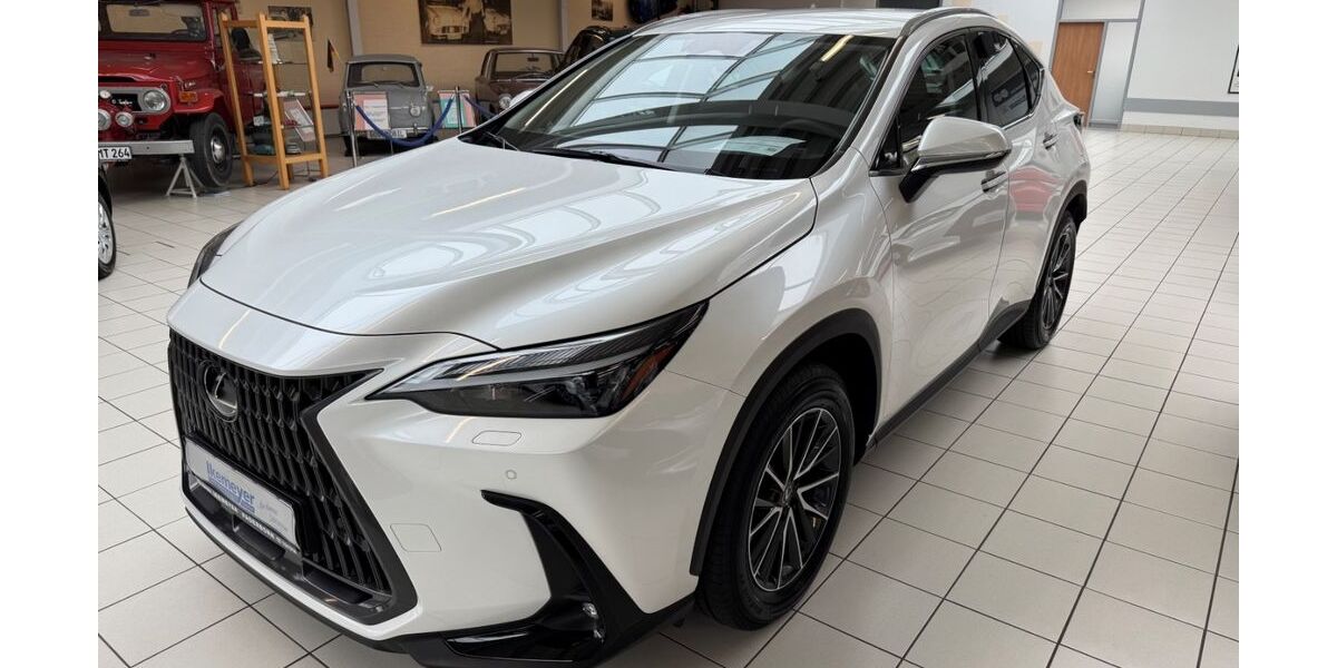 Lexus NX 450h 3.935 km 50.990 &euro; Paderborn 33104