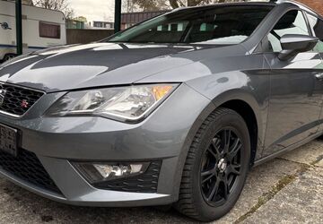 Seat Leon 133.136 km 11.990 &euro; Paderborn 33104