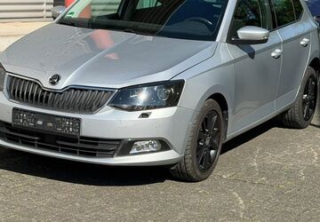 Skoda Fabia 200.000 km 4.599 &euro; Paderborn 33100