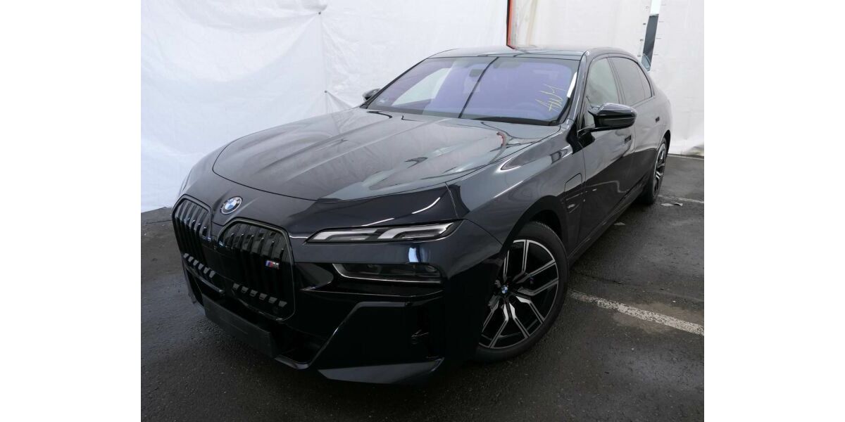 BMW M760 25.800 km 114.730 &euro; Paderborn 33100