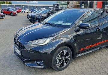 Toyota Yaris 1.800 km 27.790 &euro; Beckum 59269