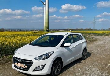 Hyundai i30 92.000 km 10.600 &euro; Büren 33142