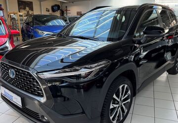 Toyota Corolla Cross 24.200 km 31.890 &euro; Paderborn 33104