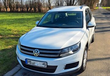 VW Tiguan 132.000 km 9.490 &euro; Paderborn 33100