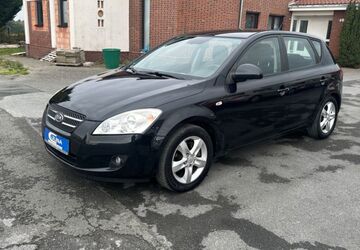 Kia ceed / Ceed 209.000 km 2.850 &euro; Erwitte 59597