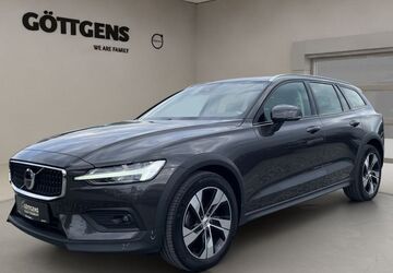 Volvo V60 Cross Country 88.104 km 33.490 &euro; Soest 59494