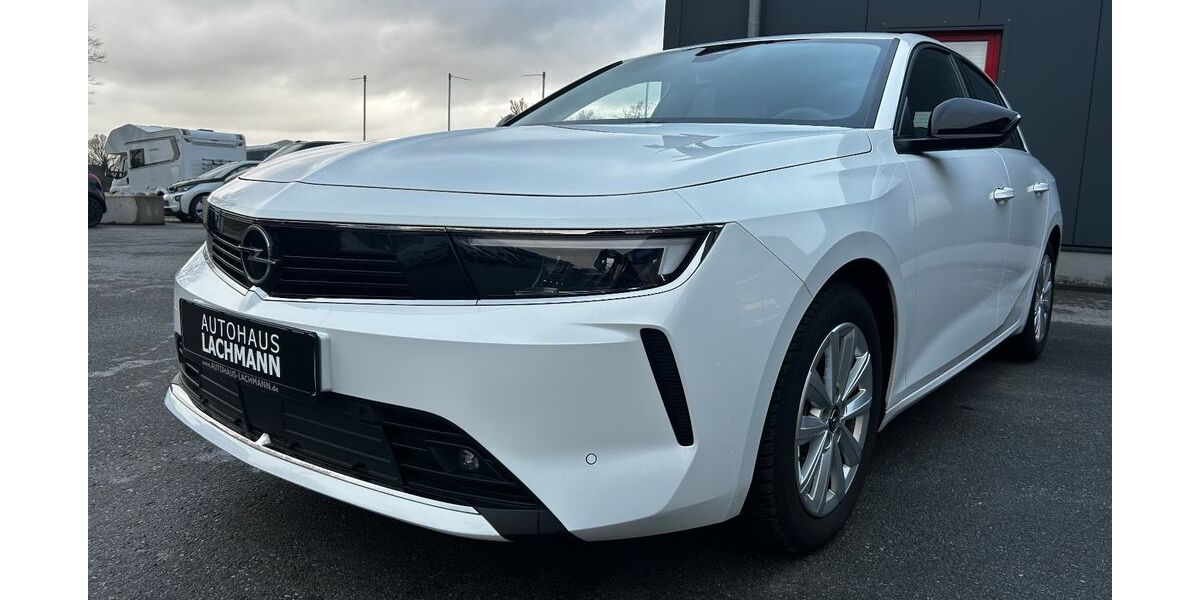 Opel Astra 15.500 km 18.990 &euro; Salzkotten 33154