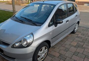 Honda Jazz 204.300 km 1.300 &euro; Paderborn 33098