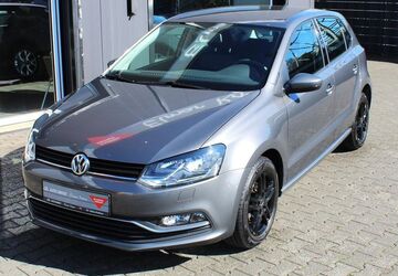 VW Polo 82.089 km 10.390 &euro; Paderborn 33104