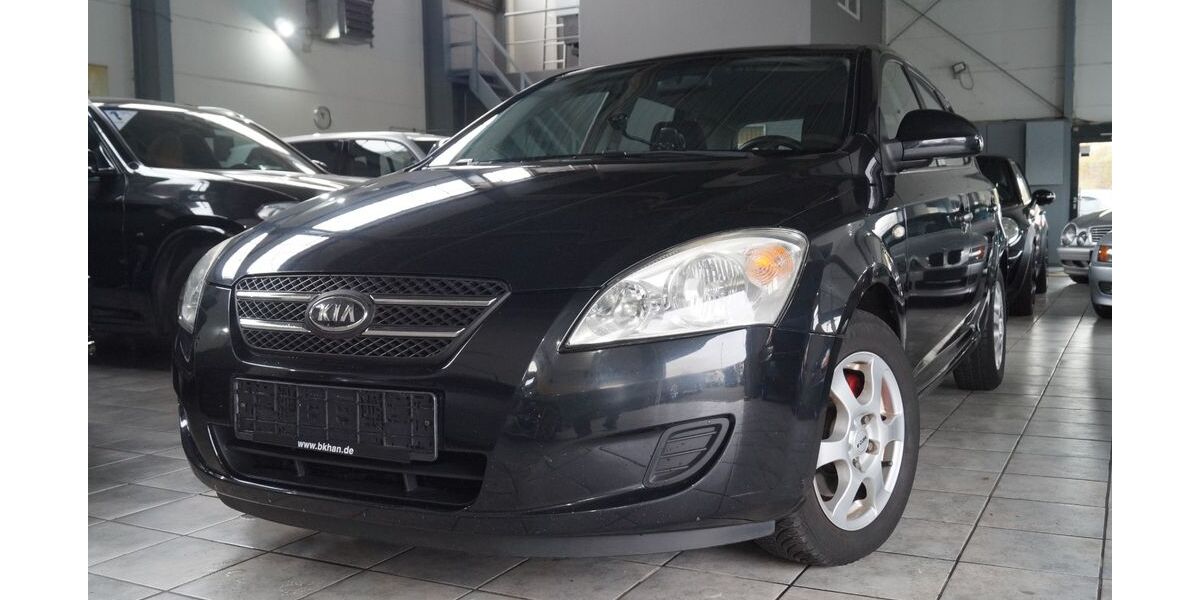 Kia ceed / Ceed 179.000 km 2.890 &euro; Gütersloh 33334