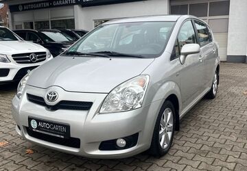 Toyota Corolla Verso 110.000 km 8.448 &euro; Paderborn 33098