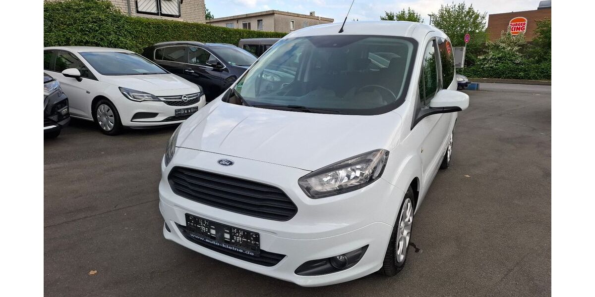 Ford Tourneo Courier 109.000 km 6.499 &euro; Paderborn 33100