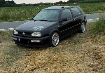 VW Golf 300.000 km 3.600 &euro; Lippstadt 59556