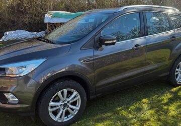 Ford Kuga 93.000 km 9.600 &euro; Warstein 59581