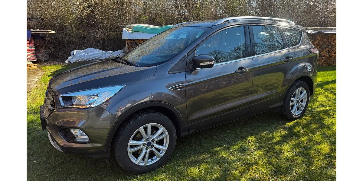 Ford Kuga 93.000 km 9.600 &euro; Warstein 59581