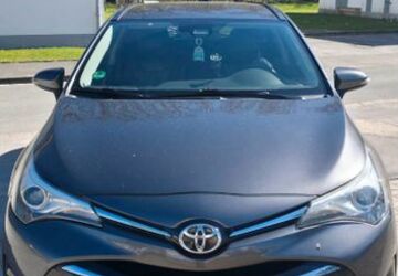 Toyota Avensis 190.000 km 9.500 &euro; Lippstadt 59557