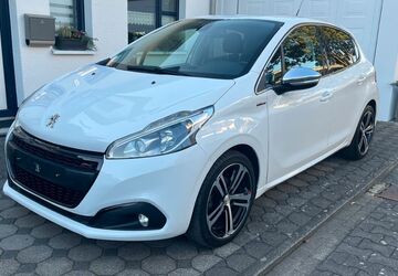 Peugeot 208 71.672 km 11.990 &euro; Paderborn 33100