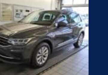 VW Tiguan 48.949 km 29.985 &euro; Gütersloh 33334