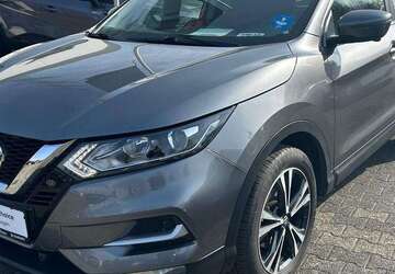 Nissan Qashqai 48.000 km 19.490 &euro; Paderborn 33106