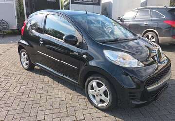 Peugeot 107 92.700 km 3.999 &euro; Büren-Ahden 33142