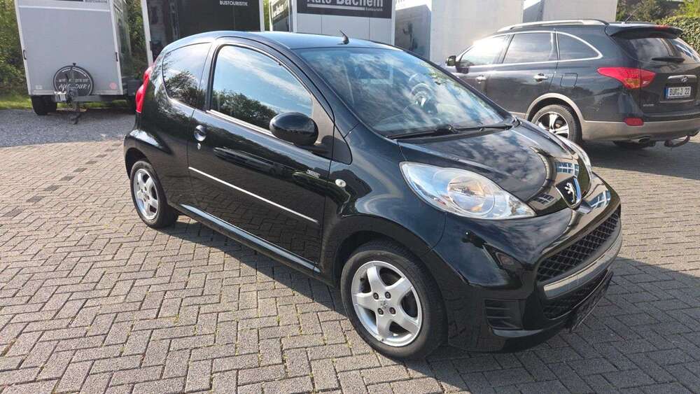 Peugeot 107 92.700 km 3.999 &euro; Büren-Ahden 33142