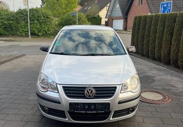 VW Polo 197.000 km 1.899 &euro; Hövelhof 33161