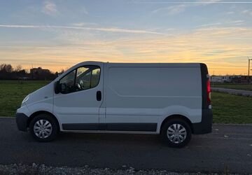 Renault Trafic 400.700 km 4.400 &euro; Soest 59494