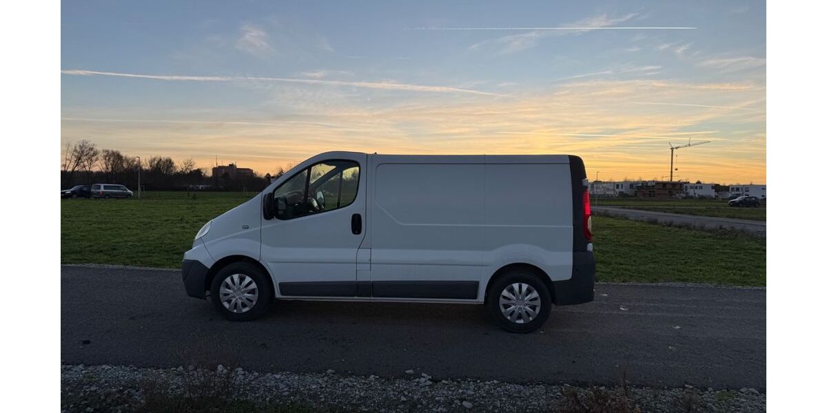 Renault Trafic 400.700 km 4.400 &euro; Soest 59494