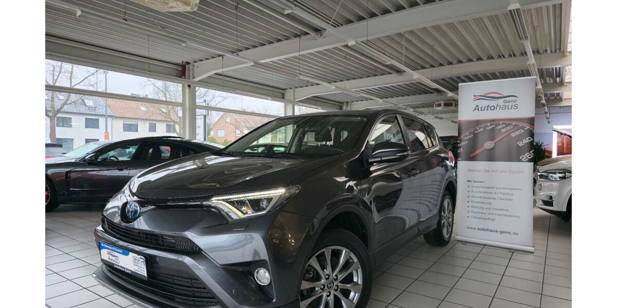 Toyota RAV 4 77.000 km 21.490 &euro; Gütersloh 33332