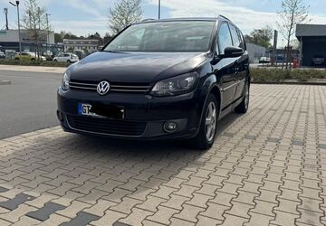 VW Touran 218.500 km 6.390 &euro; Gütersloh 33332