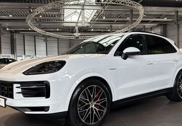 Porsche Cayenne 9.650 km 106.900 &euro; Paderborn 33100