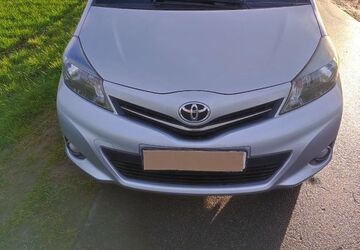 Toyota Yaris 171.000 km 5.250 &euro; Rheda-Wiedenbrück 33378