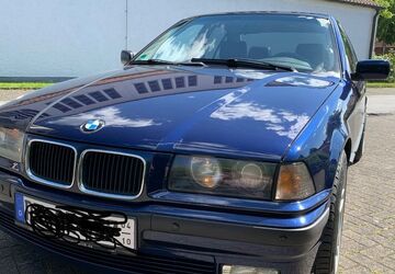 BMW 320 242.300 km 17.700 &euro; Hövelhof 33161