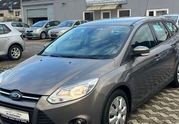 Ford Focus 88.000 km 6.290 &euro; Paderborn 33102