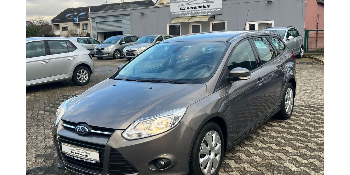 Ford Focus 88.000 km 6.290 &euro; Paderborn 33102