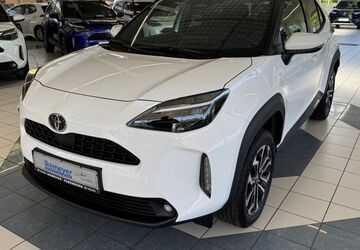 Toyota Yaris Cross 18.860 km 25.490 &euro; Paderborn 33104