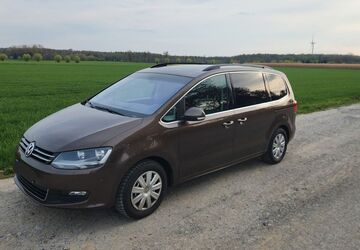 VW Sharan 277.553 km 11.900 &euro; Paderborn 33106