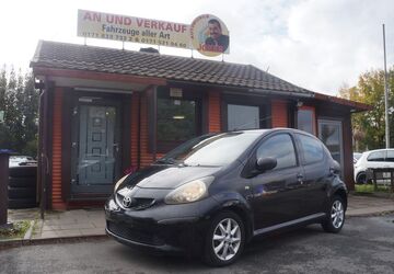 Toyota Aygo (X) 204.639 km 1.990 &euro; Erwitte 59597