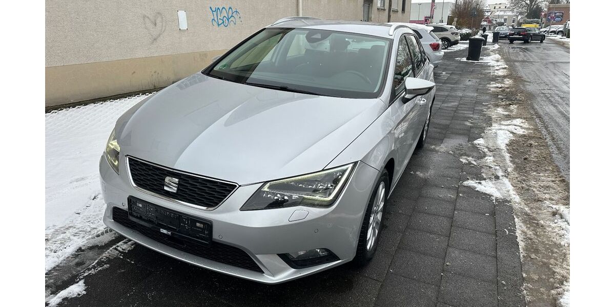 Seat Leon 192.000 km 5.999 &euro; Paderborn 33100