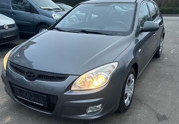 Hyundai i30 278.000 km 999 &euro; Paderborn 33100