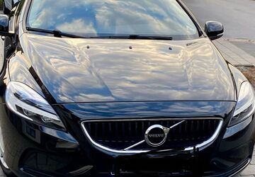 Volvo V40 165.000 km 10.700 &euro; Rietberg 33397