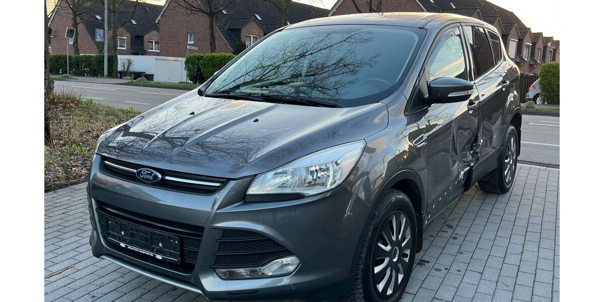 Ford Kuga 90.988 km 5.990 &euro; Paderborn 33100