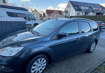 Ford Focus 149.000 km 2.699 &euro; Paderborn 33102