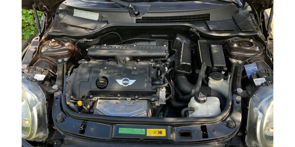 Mini Cooper Cabrio 72.600 km 7.900 &euro; Bad Sassendorf 59505