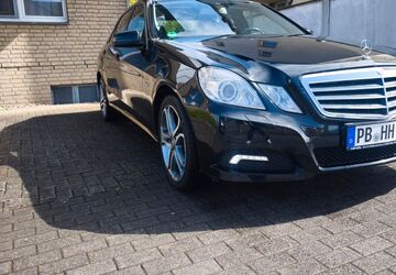 Mercedes-Benz E 220 181.000 km 8.900 &euro; Paderborn 33106